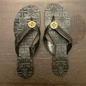 Black Tory Burch Thora Flip Flops